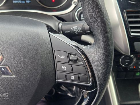 Used 2024 Mitsubishi Eclipse Cross SE AWD/4WD image 32
