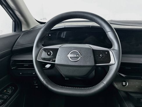 Used 2025 Nissan Murano SV FWD image 18