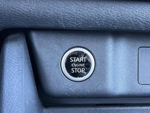 Certified 2023 Nissan Rogue SV image 9