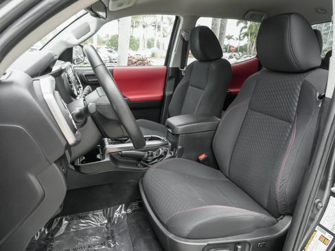 Used 2023 Toyota Tacoma SR5 AWD/4WD image 9