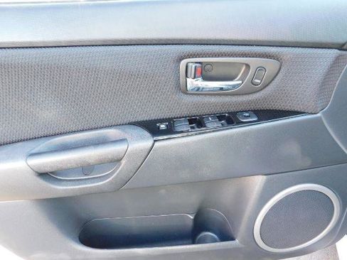 Used 2009 MAZDA MAZDA3 s Sport image 11