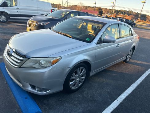 Used 2011 Toyota Avalon image 12