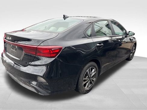 Used 2023 Kia Forte LXS image 5