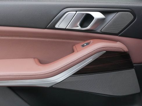 Used 2020 BMW X5 xDrive40i w/ Executive Package image 37