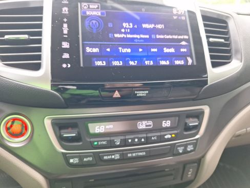 Used 2018 Honda Ridgeline RTL-T image 27