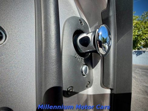 Used 2018 Rolls-Royce Phantom Sedan RWD image 24