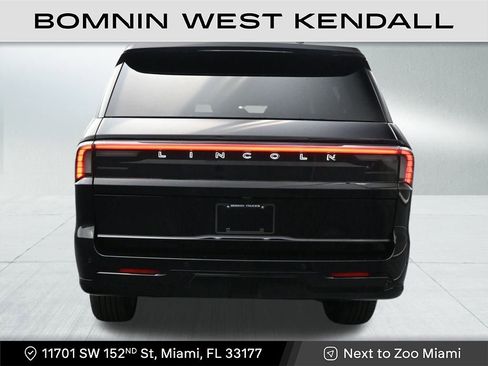 Used 2025 Lincoln Navigator L Black Label image 4