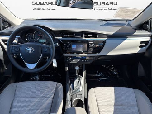 Used 2015 Toyota Corolla LE FWD image 12