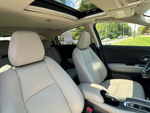 Used 2021 Honda HR-V EX image 31