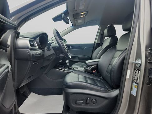 Used 2019 Kia Sorento EX AWD/4WD image 10