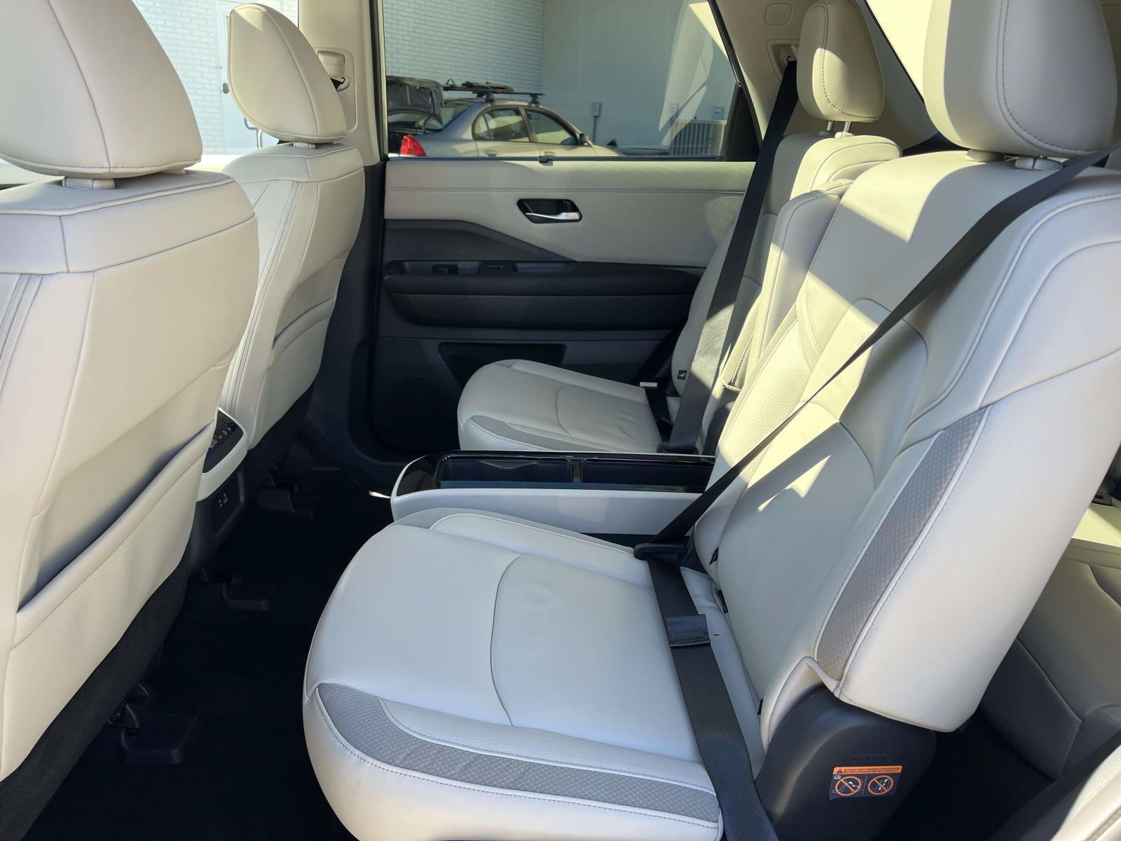 Used 2024 Nissan Pathfinder SL w/ SL Premium Package AWD/4WD image 13
