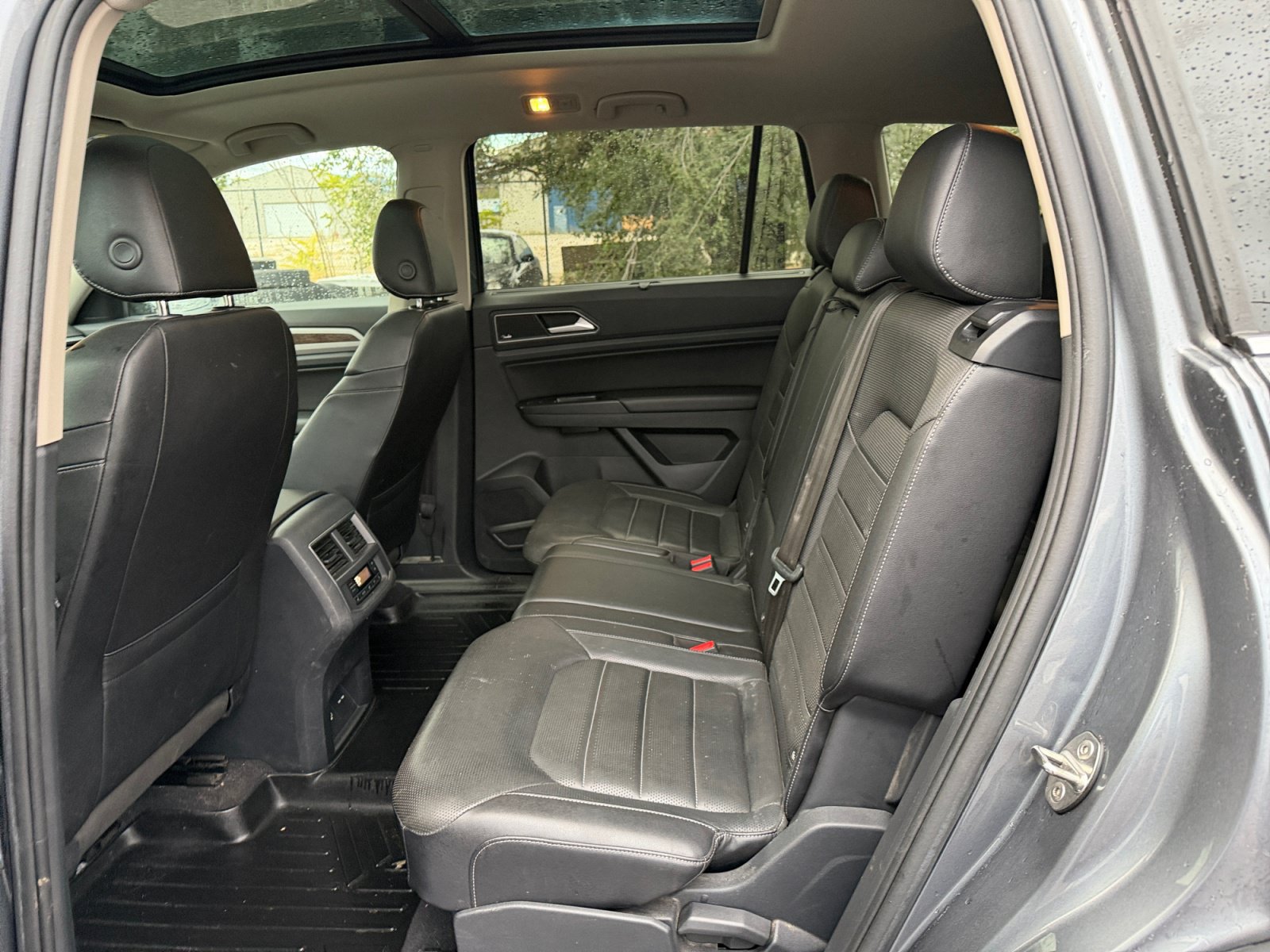Used 2019 Volkswagen Atlas SEL Premium AWD/4WD image 28