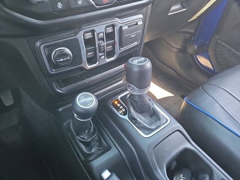 Used 2019 Jeep Wrangler Unlimited Sport S AWD/4WD image 16