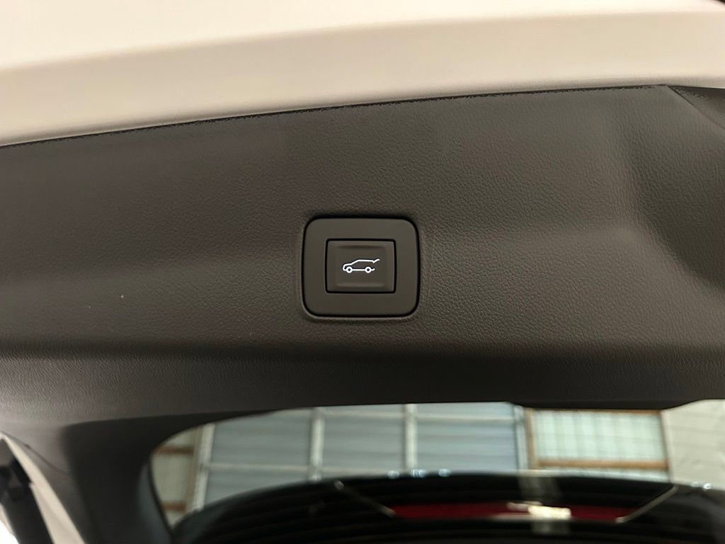 New 2026 Chevrolet TrailBlazer LT w/ Convenience Package AWD/4WD image 9