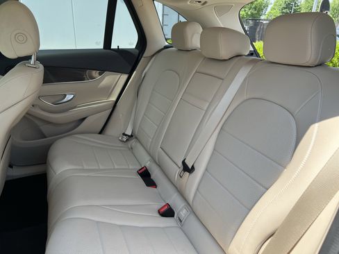 Used 2019 Mercedes-Benz GLC 300 image 33