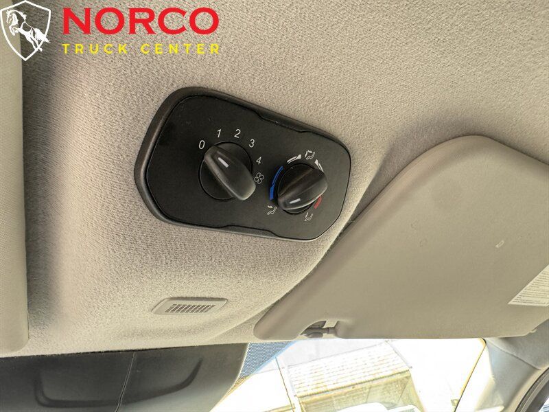 Used 2017 Ford Transit 150 XL RWD image 21