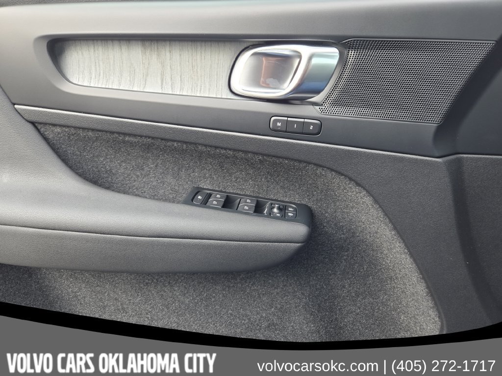 Used 2026 Volvo XC40 B5 Core w/ Protection Package Premier AWD/4WD image 22