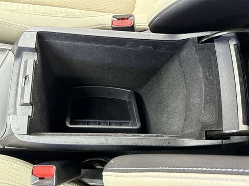 Used 2022 Subaru Ascent Premium w/ Convenience Package image 37