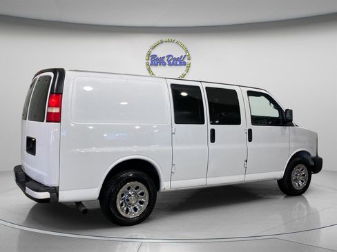 Used 2013 Chevrolet Express 1500 RWD image 5