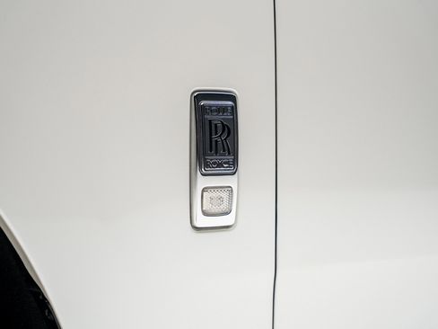 Used 2019 Rolls-Royce Cullinan image 21