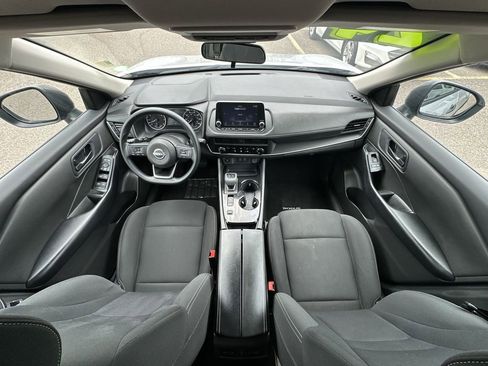 Used 2024 Nissan Rogue S FWD image 28