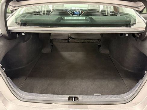 Used 2020 Toyota Camry SE image 23