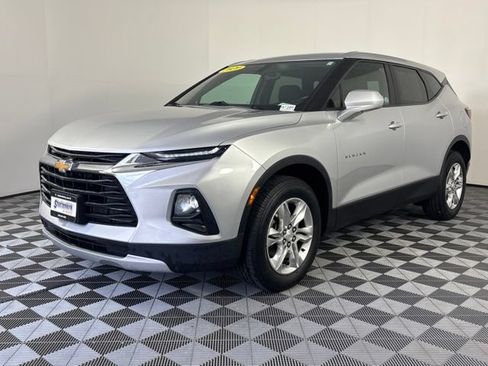 Used 2020 Chevrolet Blazer LT w/ LPO, Floor Liner Package FWD image 2