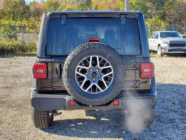 New 2026 Jeep Wrangler Unlimited Sahara w/ Technology Group AWD/4WD image 5