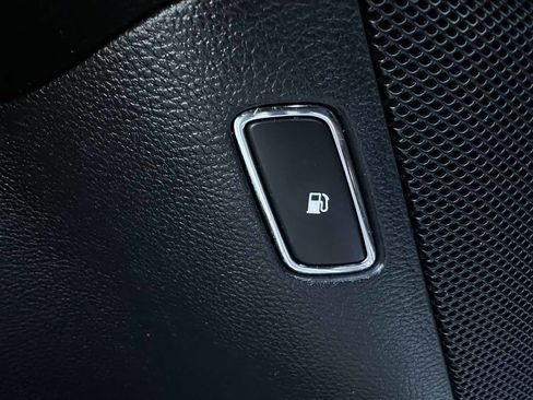 Used 2020 Ford Fusion SE image 22