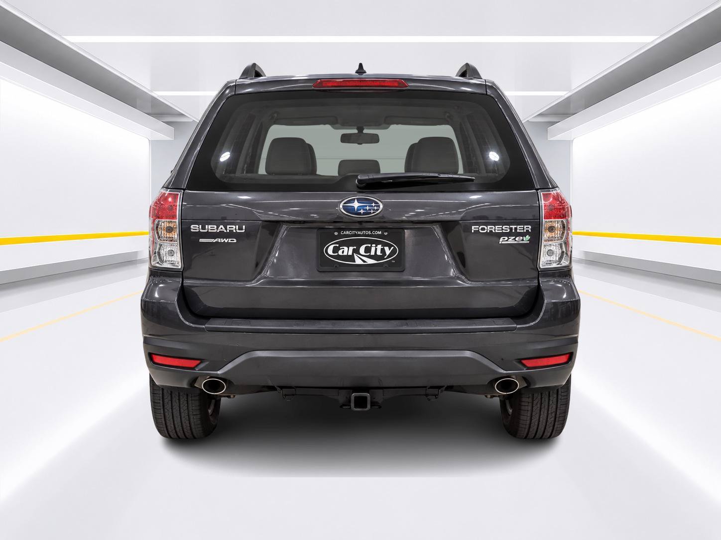 Used 2013 Subaru Forester 2.5X Premium AWD/4WD image 4