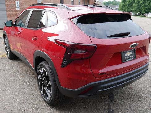 New 2026 Chevrolet Trax RS w/ Driver Confidence Package FWD image 5