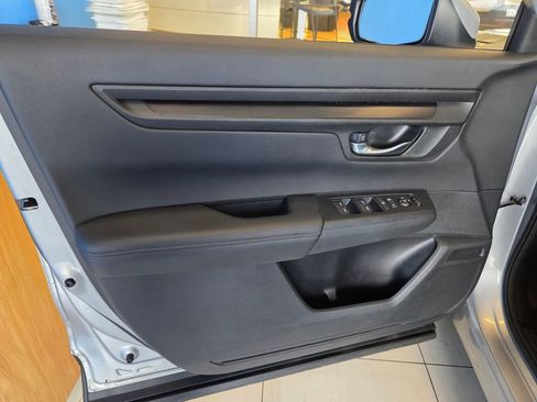 Used 2025 Honda CR-V LX image 14