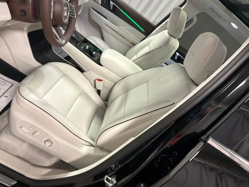 New 2026 Buick Enclave Avenir image 10