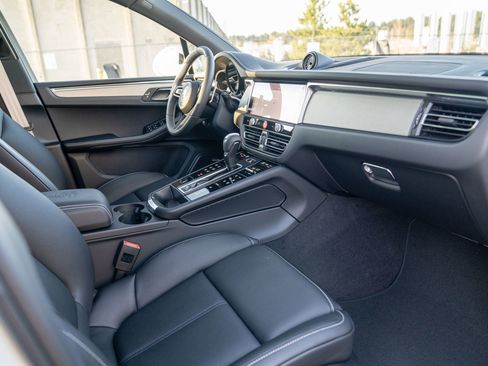 New 2026 Porsche Macan AWD/4WD image 26