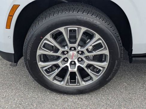 New 2026 GMC Yukon XL Denali w/ Sun & Power Step Package RWD image 12