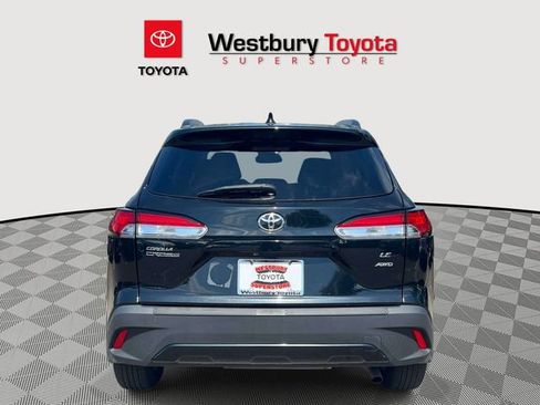 Certified 2023 Toyota Corolla Cross LE w/ Moonroof Package AWD/4WD image 9