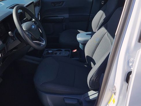 New 2025 Ford Maverick XL w/ Equipment Group 101A image 17