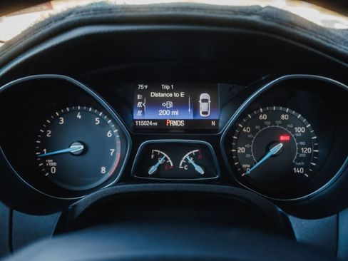 Used 2015 Ford Focus Titanium image 19