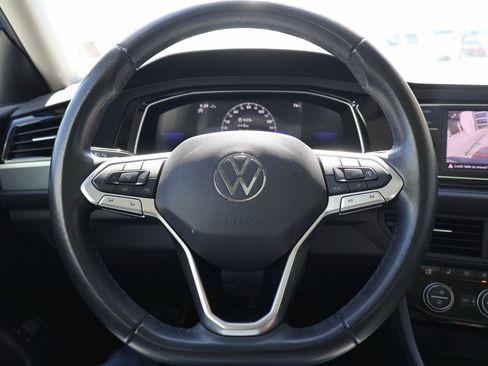 Used 2024 Volkswagen Jetta SE FWD image 12