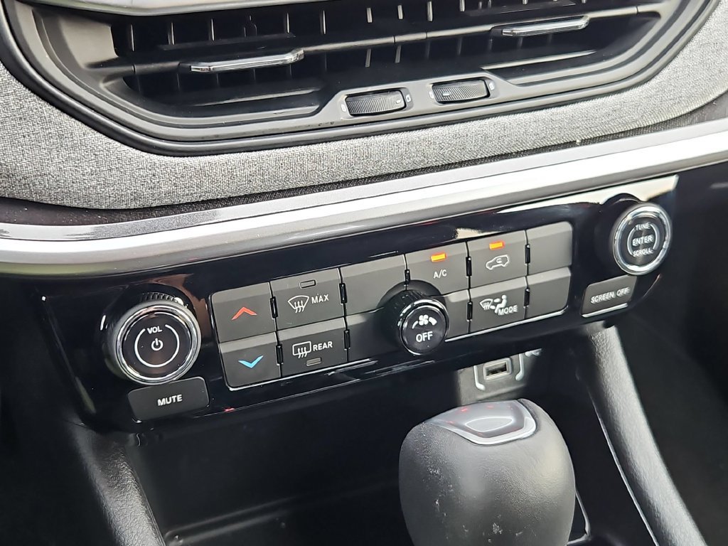 Certified 2026 Jeep Compass Latitude AWD/4WD image 25