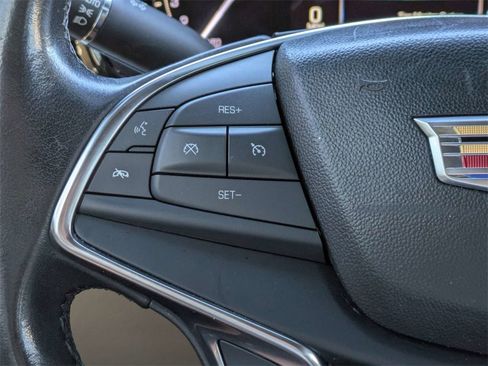 Used 2019 Cadillac XT5 FWD image 21