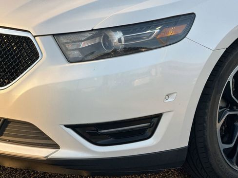 Used 2013 Ford Taurus SHO image 6