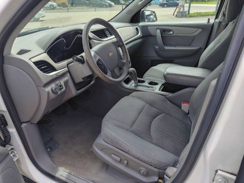 Used 2014 Chevrolet Traverse LS FWD image 5