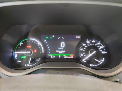 Used 2025 Toyota Sienna XLE FWD image 16