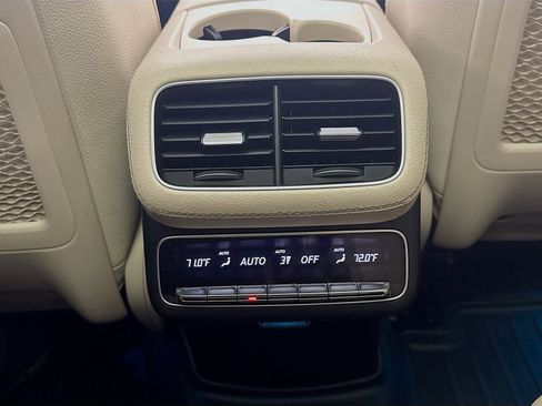 Used 2023 Mercedes-Benz GLS 450 4MATIC image 25