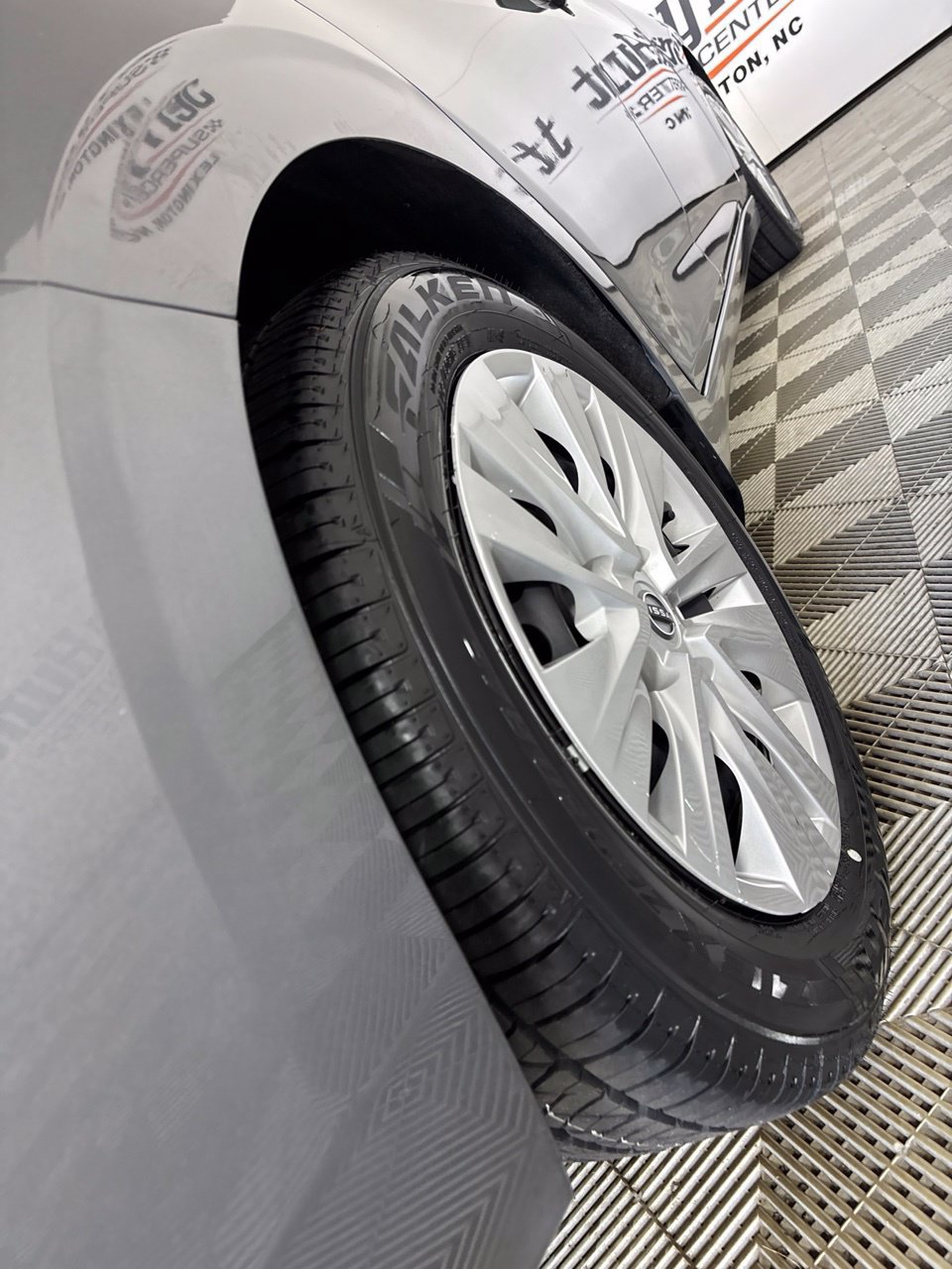 Used 2024 Nissan Sentra S FWD image 32