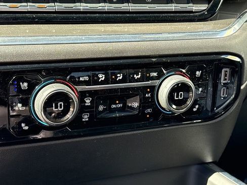 Certified 2025 Chevrolet Silverado 2500 High Country w/ Technology Package image 27