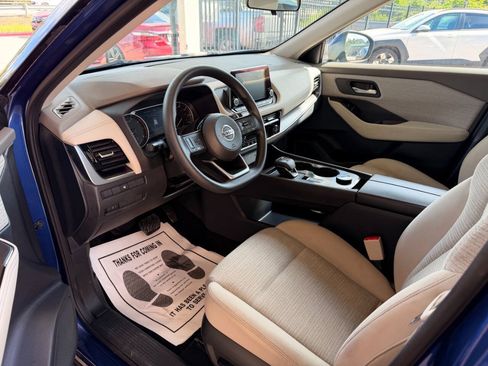 Used 2021 Nissan Rogue SV AWD/4WD image 9
