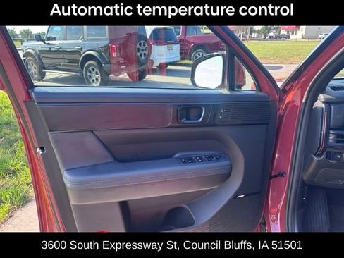 Used 2025 Hyundai Santa Fe Calligraphy AWD/4WD image 16