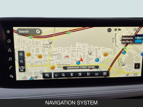 Certified 2025 Nissan Ariya FWD image 21